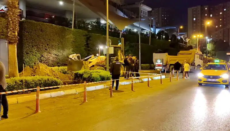 AVM Girişinde Doğalgaz Paniği: Alışveriş Heyecanı Bir Anda Sona Erdi