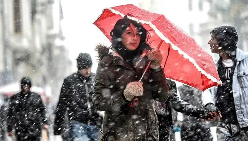 İstanbul’da Soğuk Hava Dalgası: Sıcaklık 20 Derece Birden Düşecek!