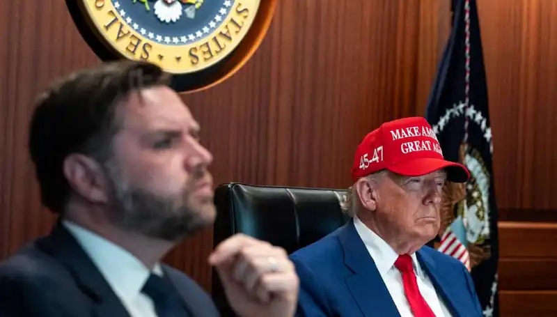 Trump’ın Azil Tasarısı Reddedi: Siyasi Etkileri ve Geleceği Ne Olacak?