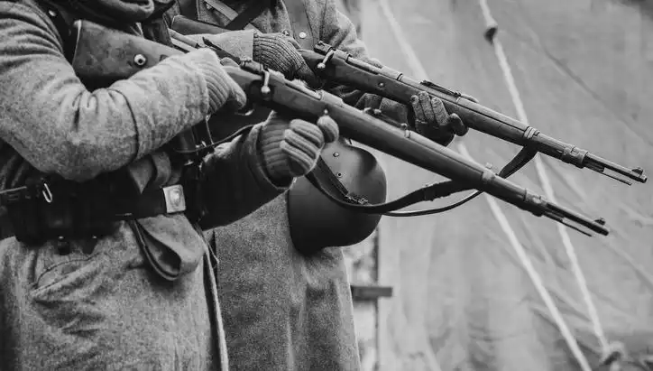 İngiliz İstihbarat Şefinin Tarihi: Dedesi Bir Nazi Casusuydu!