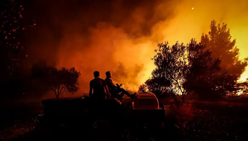 Çanakkale Orman Yangınında Sıcak Saatler: 785 Kişi Tahliye Edildi