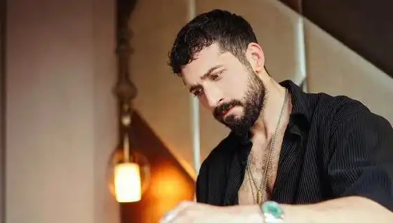 Oyuncu Emre Bulut, Sahte Komiser Suçlamasıyla Gündemde: Araç Kaçırma İddiası