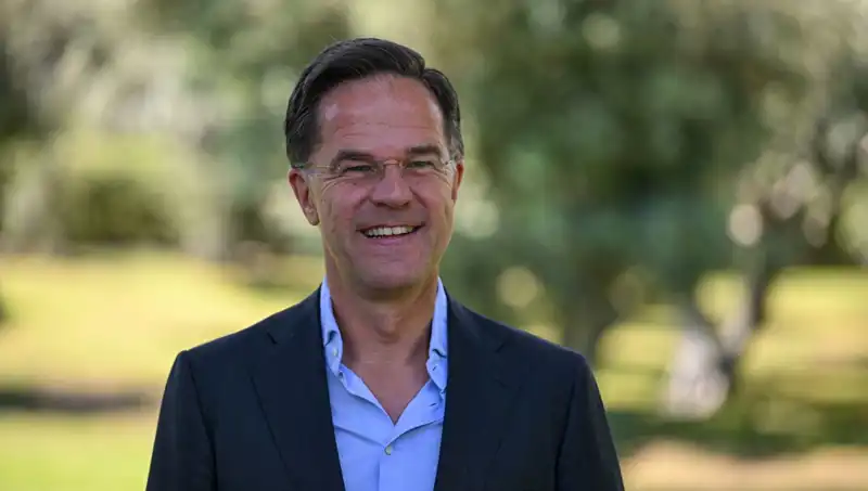 Rutte Eurofighter Açıklaması: Müttefiklere Kısıtlama Getirmemeye Teşvik Ediyor