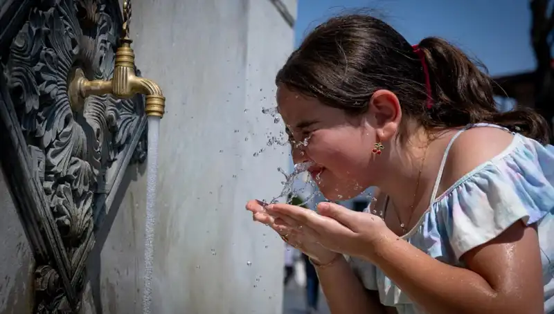 Türkiye’de 16 Şehirde Sıcaklık Rekoru: 40 Dereceyi Aştı!