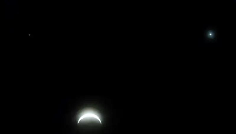 Uzun Yıllardır Beklenen Astronomik Olay: Venüs, Satürn ve Ay Bir Araya Geliyor