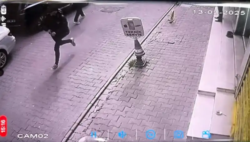İstanbul'da Alev Alan Silahlı Saldırı: Olay Yerinden Korkunç Detaylar