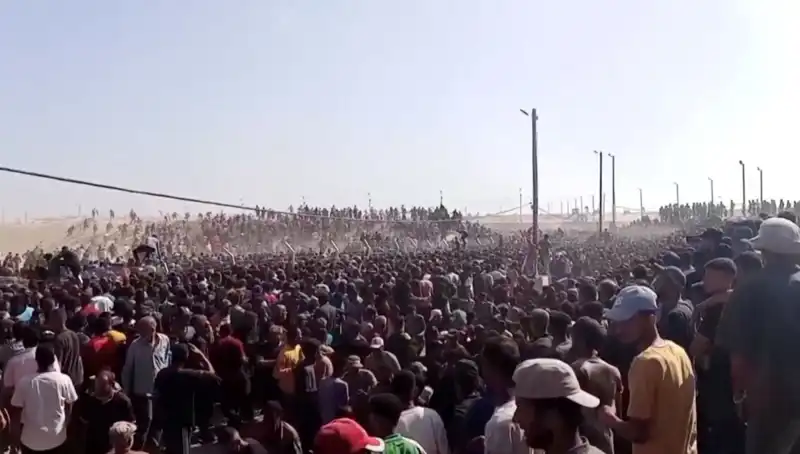 İsrail'in Filistinlilere Yönelik Saldırısında 30 Kişi Hayatını Kaybetti