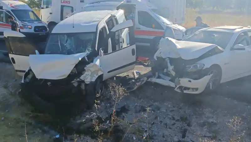 Nevşehir'de Korkunç Trafik Kazası: 14 Yaralı Hastanelik Oldu
