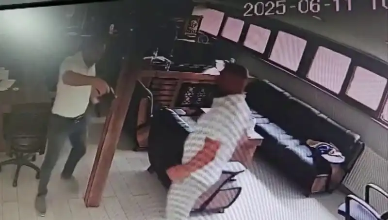 Alacak Verecek Meselesi Tanıdık İsimlerin Kafasını Karıştırdı: Kanlı Kavga Sonuçlandı!