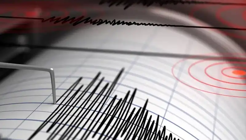 Manisa'da 4 Büyüklüğünde Deprem: Vatandaşlarda Korku ve Panik Oluşturdu