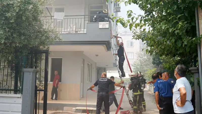 Arkadaş Tartışması Sonrası Daireyi Ateşe Veren Genç Şok Etti!