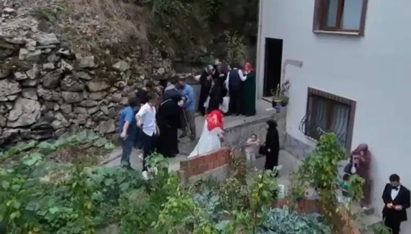 Düğün Töreninde Kanlı Sahneler: Korkunç Anlar Kameralara Yansıdı
