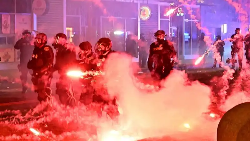 ABD'de İsyan Dalgası: Los Angeles'taki Protestolar Tüm Ülkede Çığ Gibi Yayılıyor