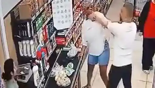 Markette Kasa Sırasında Yaşanan Olay Çocukları Şaşkına Çevirdi