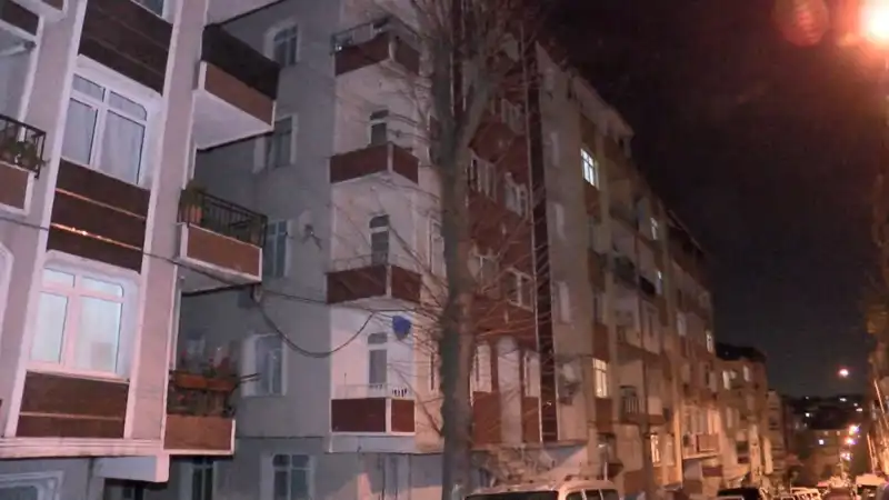 Altı Katlı Binada Panik Anları: Kolonlarda Sesler Duyulunca Ne Oldu?