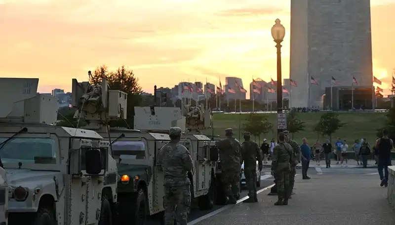 ABD Ordusu Washington'dan Sonra Chicago'ya Hızla İlerliyor